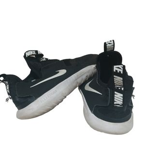 Nike Flex runner shoes